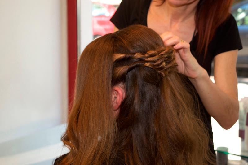 Coiffure de mariage tresses, mise en place